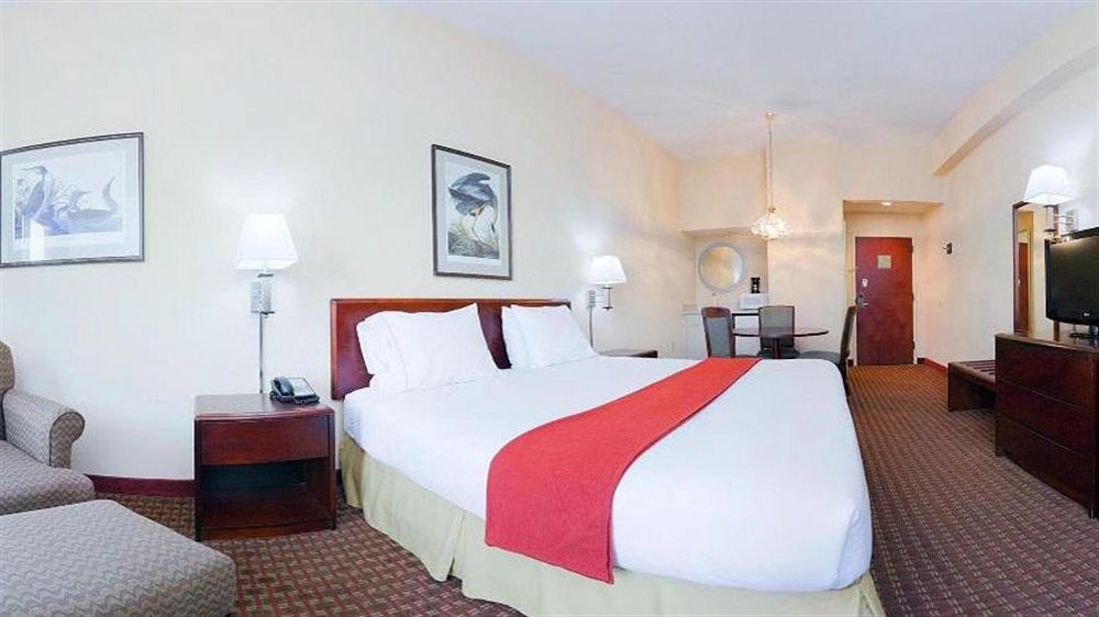Holiday Inn Express Greenville By Ihg Buitenkant foto